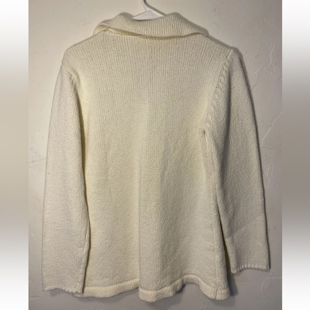 White Pullover - image 2